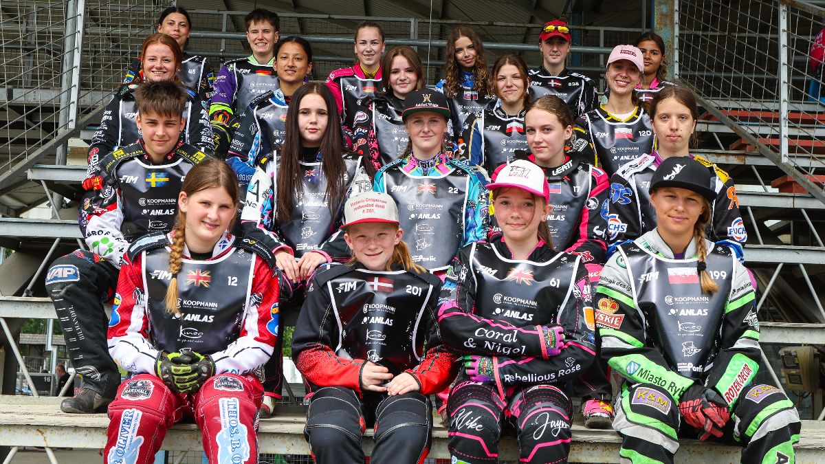 FIM_live's tweet photo. 🏆 Grunwald and Harris secure silverware in Croatia after sharpening skills at FIM Women’s Speedway Academy!
Read more ➡️ https://t.co/SY33pFO7sT
#FIM @SpeedwayGP #WSA #WSGT #WSWC #FIMacademy https://t.co/TozmtZcX69
