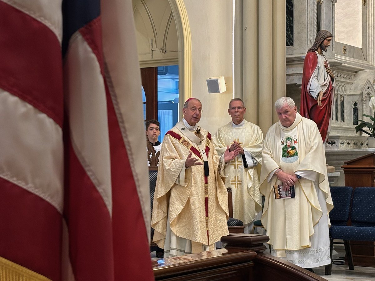 archbalt's tweet photo. 🇺🇸🙏 On this Fourth of July, the faithful gathered at @StMaryAnnapolis as Archbishop William E. Lori celebrated Mass in thanksgiving for our nation and in commemoration of America’s 250th anniversary.

As we give thanks for the blessings of liberty, we also entrust our country to God’s providence, praying for wisdom, unity, peace, and a renewed commitment to the common good. May we continue to live our faith with courage and serve our neighbors with charity, always seeking to be instruments of Christ’s love in our communities.

Let us continue to pray for our nation and all those who work to uphold the freedoms we cherish.

#ArchBalt #ArchdioceseOfBaltimore #FourthOfJuly #IndependenceDay #America250 #CatholicFaith #PrayForOurNation #StMarysAnnapolis #FaithAndFreedom 🇺🇸✝️