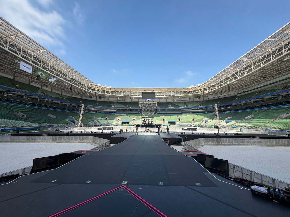 allforchulsoo's tweet photo. NI-KI IS SO EXCITED FOR THEIR BRAZIL CONCERT 😭😭 AND WAS DISAPPOINTED THEY ONLY HAD ONE DAY.

🐥: the venue was so big.
🐥: among all our solo concerts, i think this is the biggest. 
🐥: when we arrived, there were also a lot of engenes
🐥: iyahhh im looking forward to today
🐥: it's such a shame that it's only one show
🐥: we could've done few more days 
🐥: 🤦‍♂️
🐥: i should go to soundcheck today while wearing neymar uniform
🐥: i watched the match between brazil and japan, and it was so fun
🐥: GG
🐥: both teams all did well

#NI_KI #니키 #ニキ