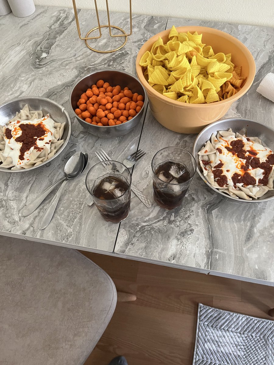 Dobrastyle's tweet photo. Kendinizi seçin birde mantıyı https://t.co/PcRFai0fts