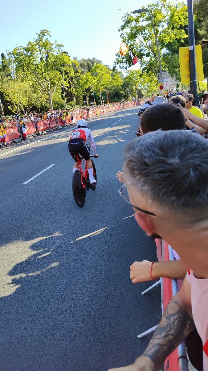 CyclingMarc's tweet photo. @kwiato @LeTour @GannaFilippo @NetcompanyINEOS @GettySport @Agata_Laskowska Always cheering you on. Great time trial today, more to come tomorrow! 💪 https://t.co/gQ1jdE1EjQ