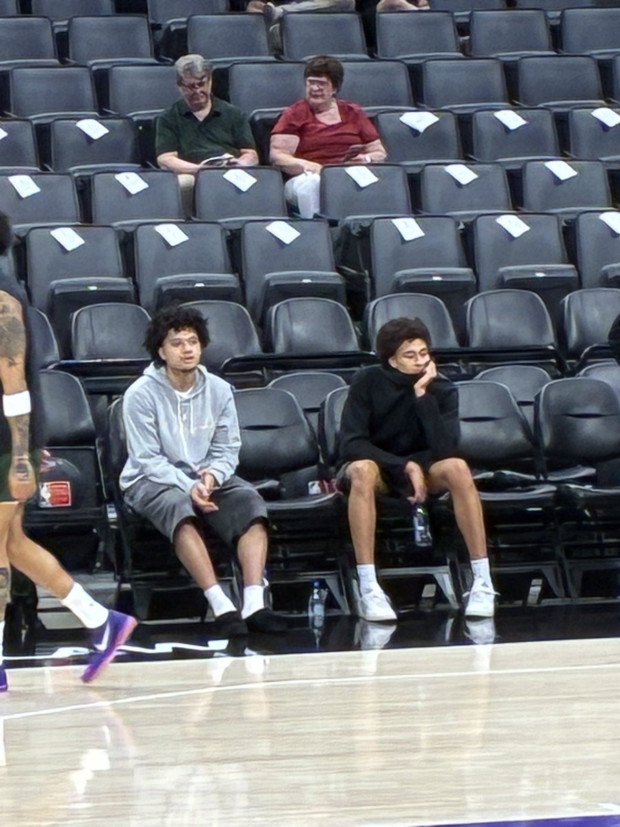 ETrainSports's tweet photo. Nate Ament and Brayden Burries are in street clothes. They won’t be playing for the Bucks today in their Summer League matchup against Warriors Blue. https://t.co/EbIOmfGk1j