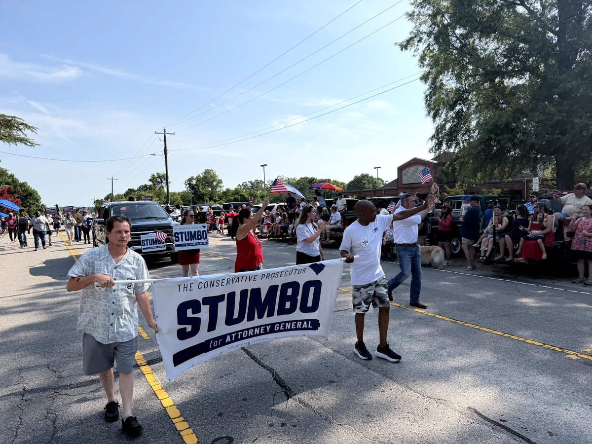 jackmazie's tweet photo. Today in Gilbert South Carolina at the Peach festival parade https://t.co/b17tIPlWHk