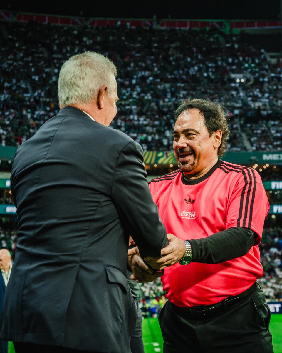 hugosanchez_9's tweet photo. Como mexicano y orgulloso de este país... me da enorme gusto vivir de cerca este Mundial en casa. Falta un último partido en el Estadio Ciudad de México. Hagamos que pese. Comparto con ustedes estas postales de lo que viví en el duelo ante Chequia. Vamos por más. ¡Vamos México! #Hugol

Gracias por las fotos y la experiencia @cocacolamx 
Última foto: Cortesía de @MexsportAgency