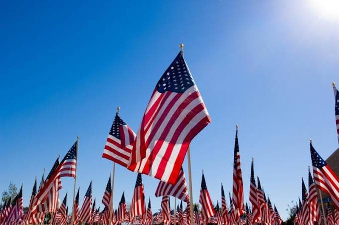 1_patra123's tweet photo. 🇺🇸 Happy Fourth of July! Today we celebrate the freedom to dream, create, and be unapologetically ourselves. Don't be into trends. Don't make fashion own you, but you decide what you are. https://t.co/7fmkuW6zhu