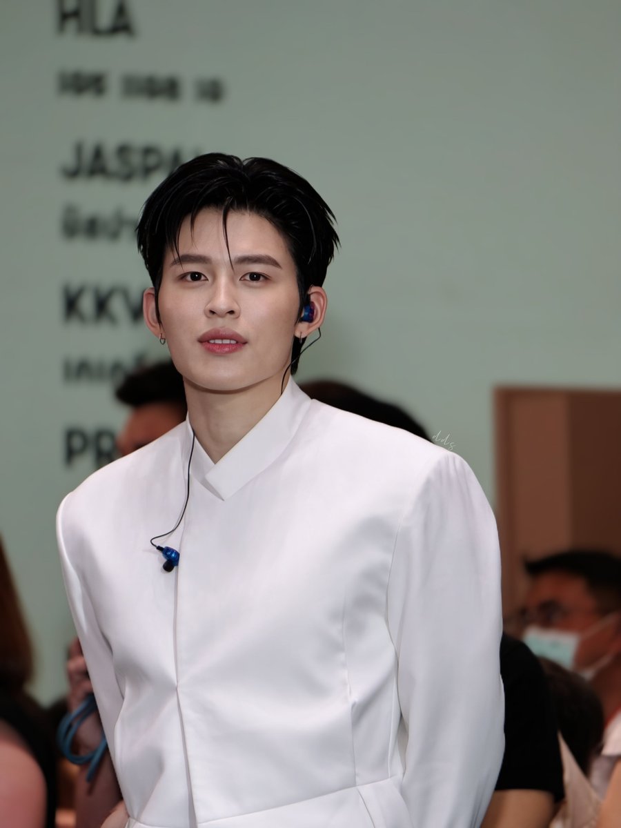 sinscere7day's tweet photo. หล่อทุกมุม แบบไม่มีด้านมืด 

POND AT THE MALL LIFESTORE NGAMWONGWAN

#TheMallNgamwongwanxPond
#ppnaravit https://t.co/WejrvEE1F6