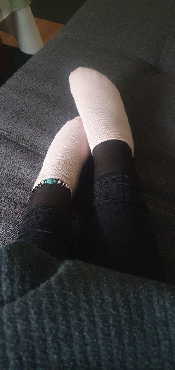 ChristinaM4446's tweet photo. Was haltet ihr von dieser Kombi? Interessiert? Meldet euch #feetfindom #socken #socks #zahlsklaven #paypig #paypigwanted #göttin #herrin #zahlsklave #geldherrin #getragene #getragenesocken #sockenkäufer #sockenliebhaber #nylonfetısh #nylon #nylonstrümpfe #nylonstrumpfhosen https://t.co/F2DBjcrk7u