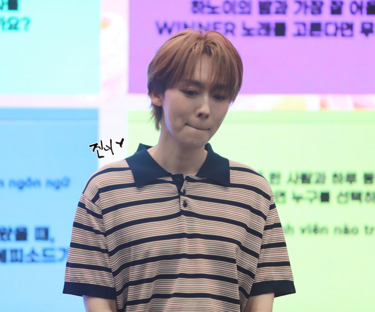 jin2jinu's tweet photo. 260704 KBEE in HANOI 
저기요 몇살이에요?
#위너 #김진우 #WINNER #JINU @official_jinu_ https://t.co/xacKoKUJE5