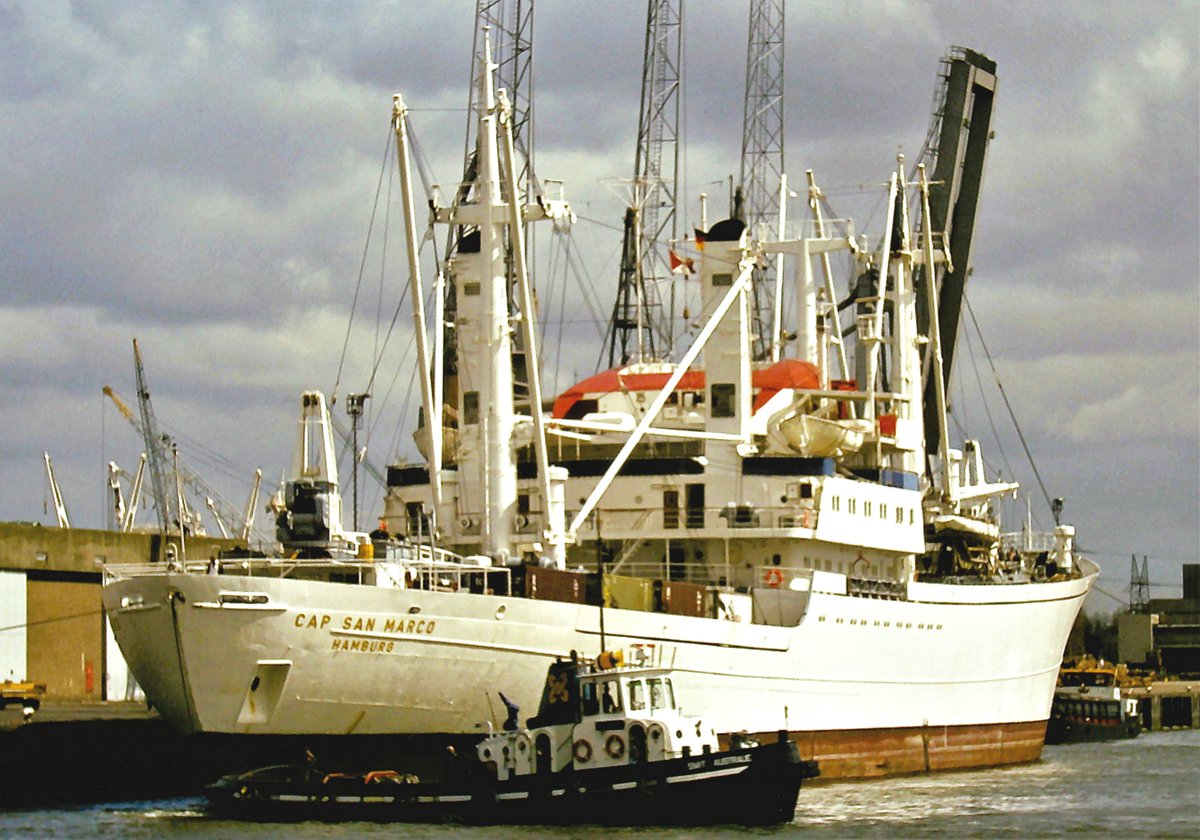 GeoffreyWatson2's tweet photo. Cap San Marco - Rotterdam 20/4/85.
Built Germany 1961.
Scrapped Qingdao 7/85.
#rotterdam #germany #reefer #towage #netherlands #china #derricks #cranes #maritimehistory #daysgoneby #marinephotographer #portwork #cargo #chilled #logistics https://t.co/FWkv7XVUwV