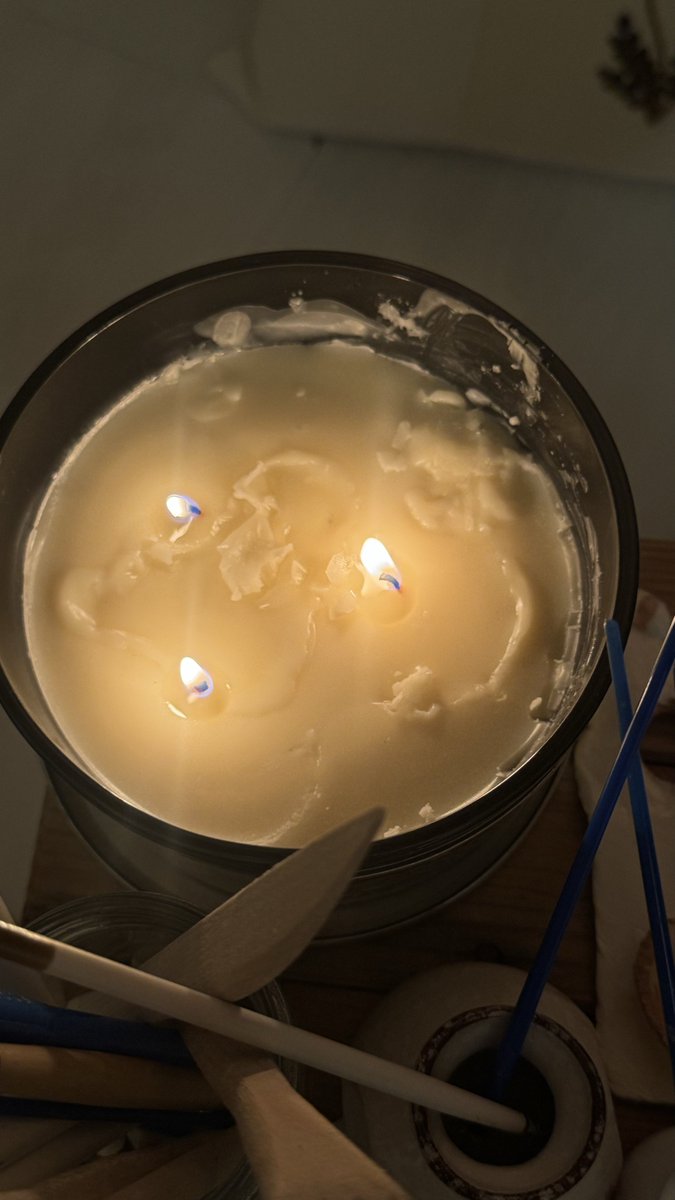 mrymalhooti's tweet photo. Aesthetic 🤌🏻
#paint #acrylic #candle #Bahrain #البحرين https://t.co/QdpxylsAuw