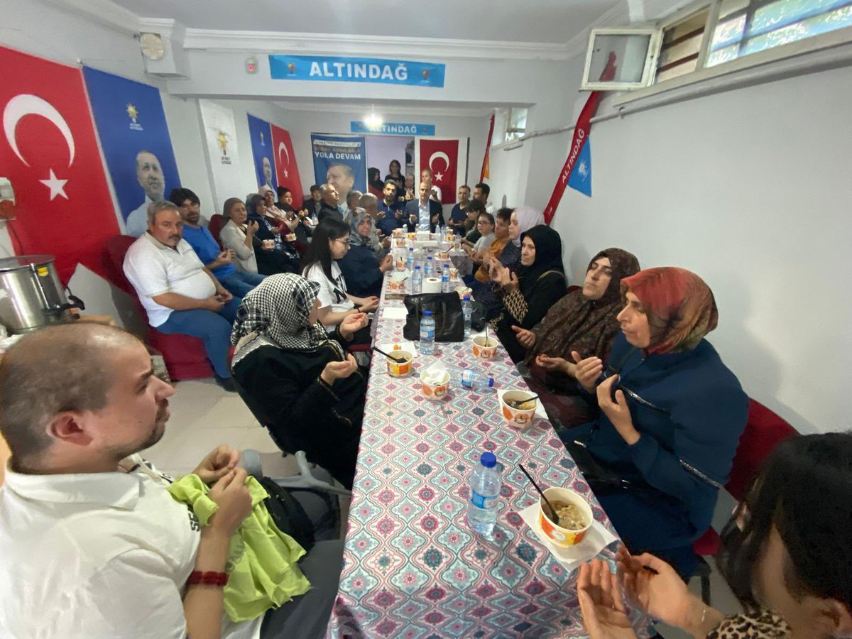 Fatih__Bildik's tweet photo. 📍Beşikkaya Mahallesi

Beşikkaya Mahalle Komisyonumuzun organize ettiği #Aşure programına katıldık.

Mahalle Başkanımıza, teşkilatımıza ve sorumlu yönetim kurulu üyelerimize teşekkür ediyorum.

#KalbimizAltındağ 

@akaltindag https://t.co/LHQlHjRWIz