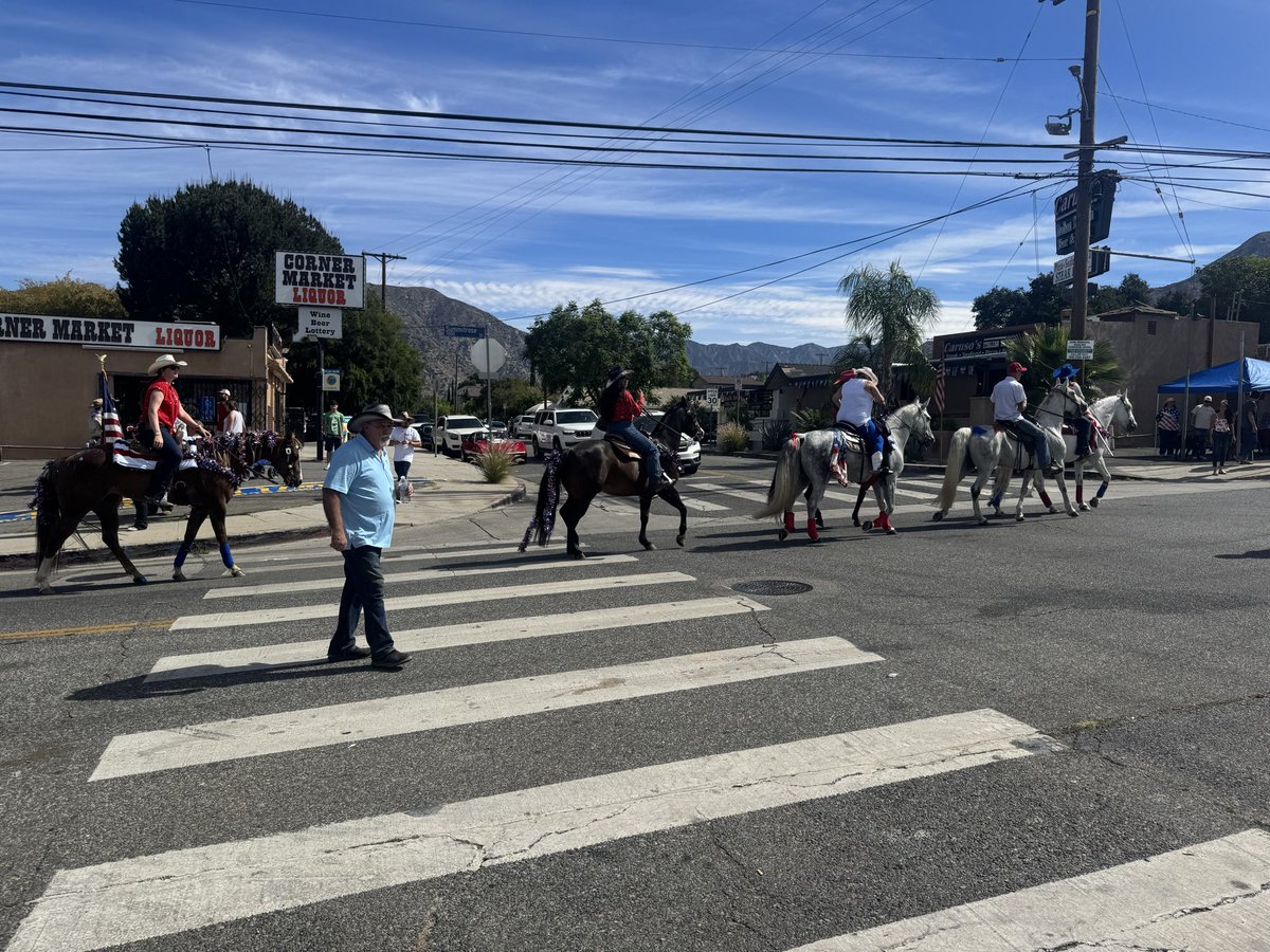 IBMCHV's tweet photo. Rode in 250th Parade in Sunland,Ca. Great time. Good to see all the Patriots. LAPD Color Guard was on point. https://t.co/JlDFjphS2l