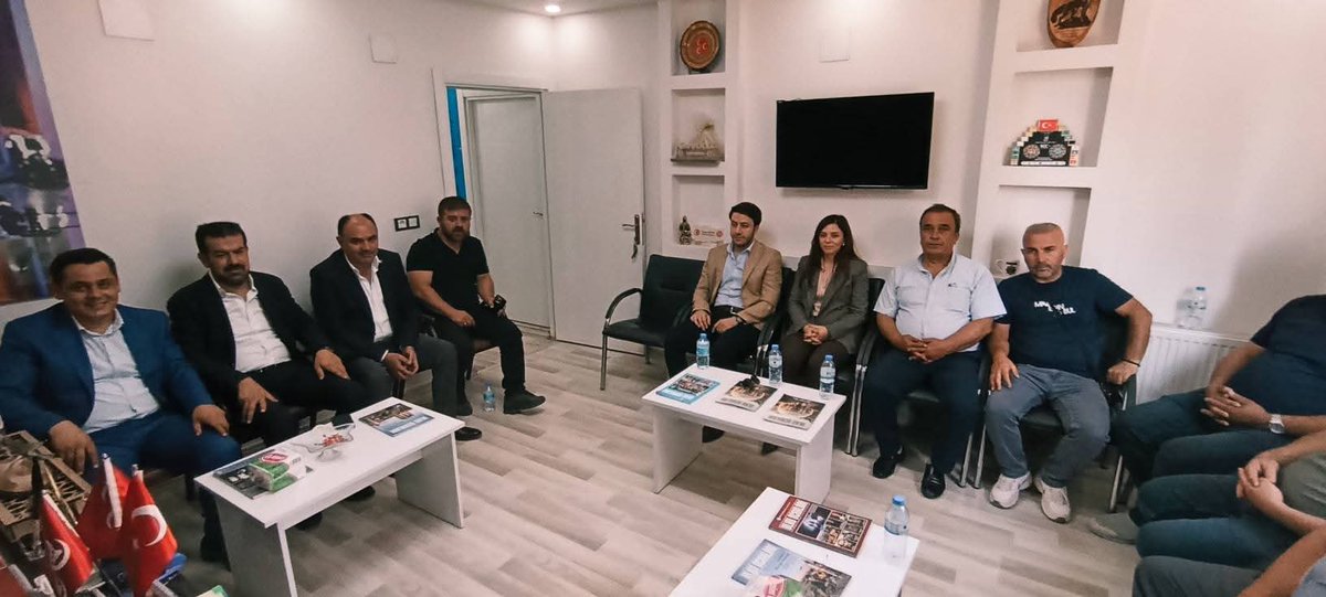 MHPGoksun's tweet photo. Milliyetçi Hareket Partisi Kahramanmaraş İl Başkanımız Sayın Mansur Metehan ve İl başkan yardımcılarımız İlçe Başkanlığımızı Ziyaret ederek Çalışmalarımız Hakkında Bilgi verdik.

Sayın Başkanımıza ve Kıymetli İl Yönetimimize ziyaretlerinden dolayı Teşekkür ederiz. https://t.co/ZAf0vLUHTr