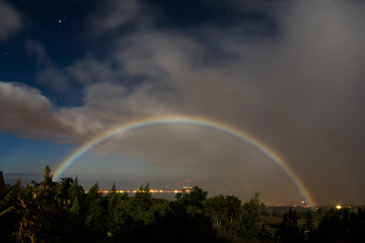 astropics's tweet photo. Did you know that rainbows can also form at night? 

This is the lunar rainbow or "moonbow".
It appears thanks to moonlight reflected by drops of water in the air, often near a waterfall or under a clear full Moon.

Rarer and paler than a classic rainbow, because the Moon is less bright than the Sun.