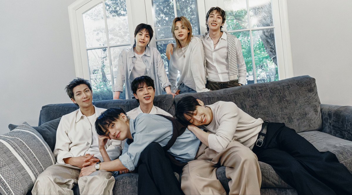 kittysmimi's tweet photo. bts are younger and more talented https://t.co/FyzXkhxhsX