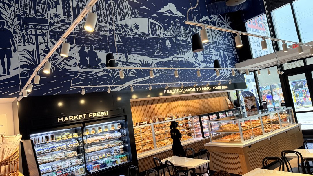 lyejlkele's tweet photo. Paris Baguette Miami
Finally opened!
#MiamiFood https://t.co/RG0VHzOQJF