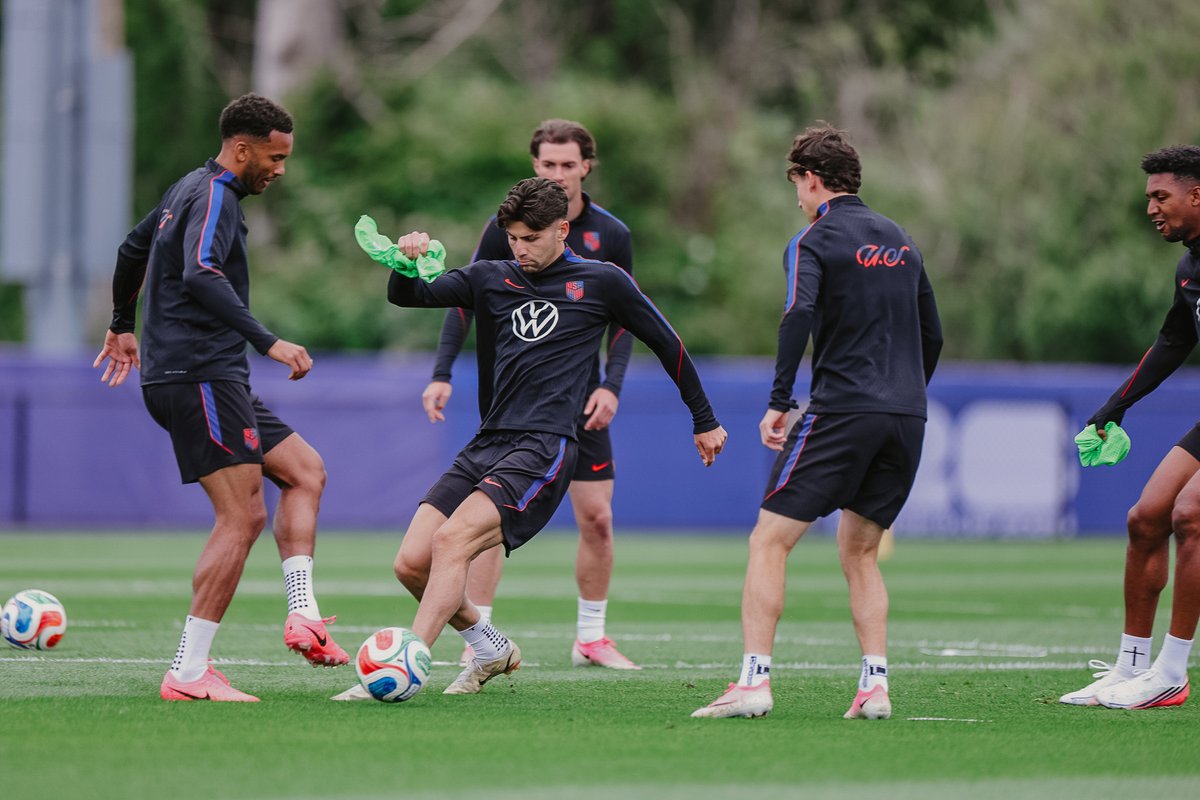 USMNT's tweet photo. Footy on the Fourth. ⚽️🔛🇺🇸 https://t.co/JyOM4hrO62