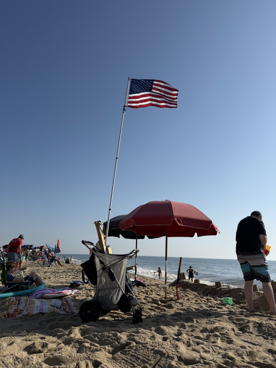 PrimalRenegade's tweet photo. Happy 250th Fourth of July from da Beach!!! https://t.co/ubCZUtfGfo
