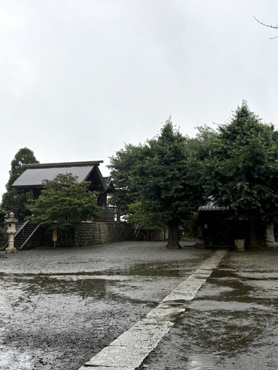 Mizgin_ars's tweet photo. 劇場版00を観終えた。
当時劇場で観た時はなんとも言えないモヤモヤを孕んでいたけど、こうやって歳を重ねて何度も観ていく度にまた観たくなる。
これは本当に名作だと思う。
特にアンドレイがトランザムする辺りから涙腺が若干緩んでしまうのは俺が歳をとったんだなとつくづく感じる。 https://t.co/7Kck0CjasO