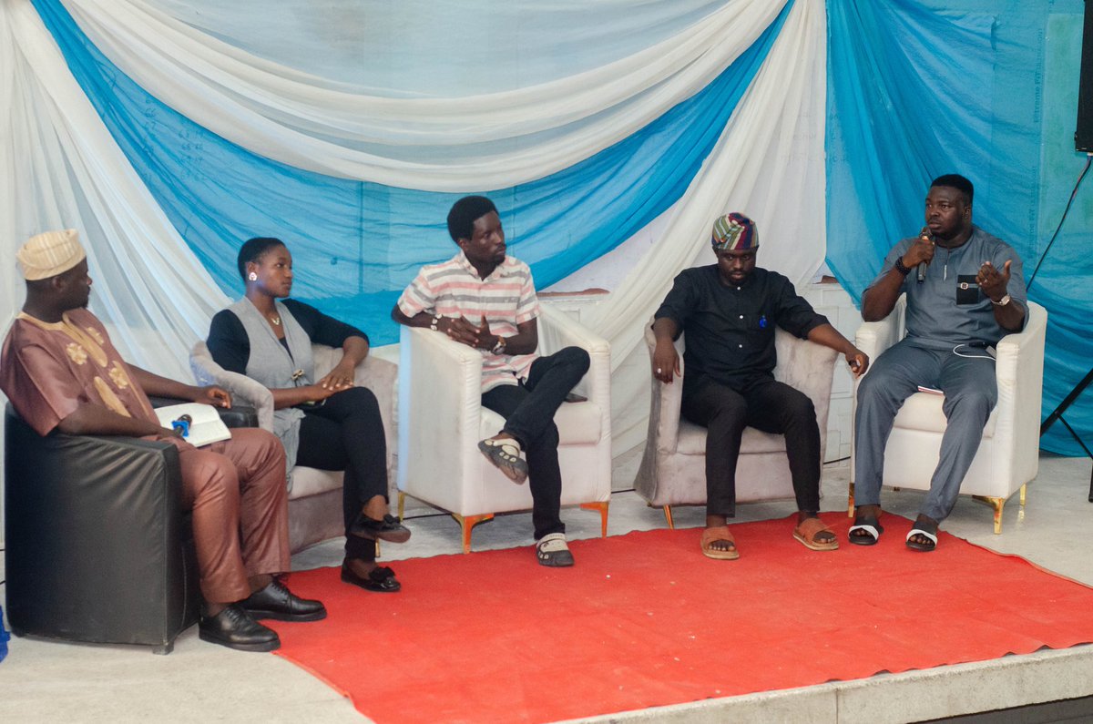 intellig_entsia's tweet photo. Last Saturday, I had the honour of moderating Panel Session II at the maiden edition of the @chrightsoau' s Know Your Rights Conference 2026.

On the theme, "Activism and Advocacy within University Communities," I steered a thought-provoking conversation, asking salient questions https://t.co/ivrSu0R2QU