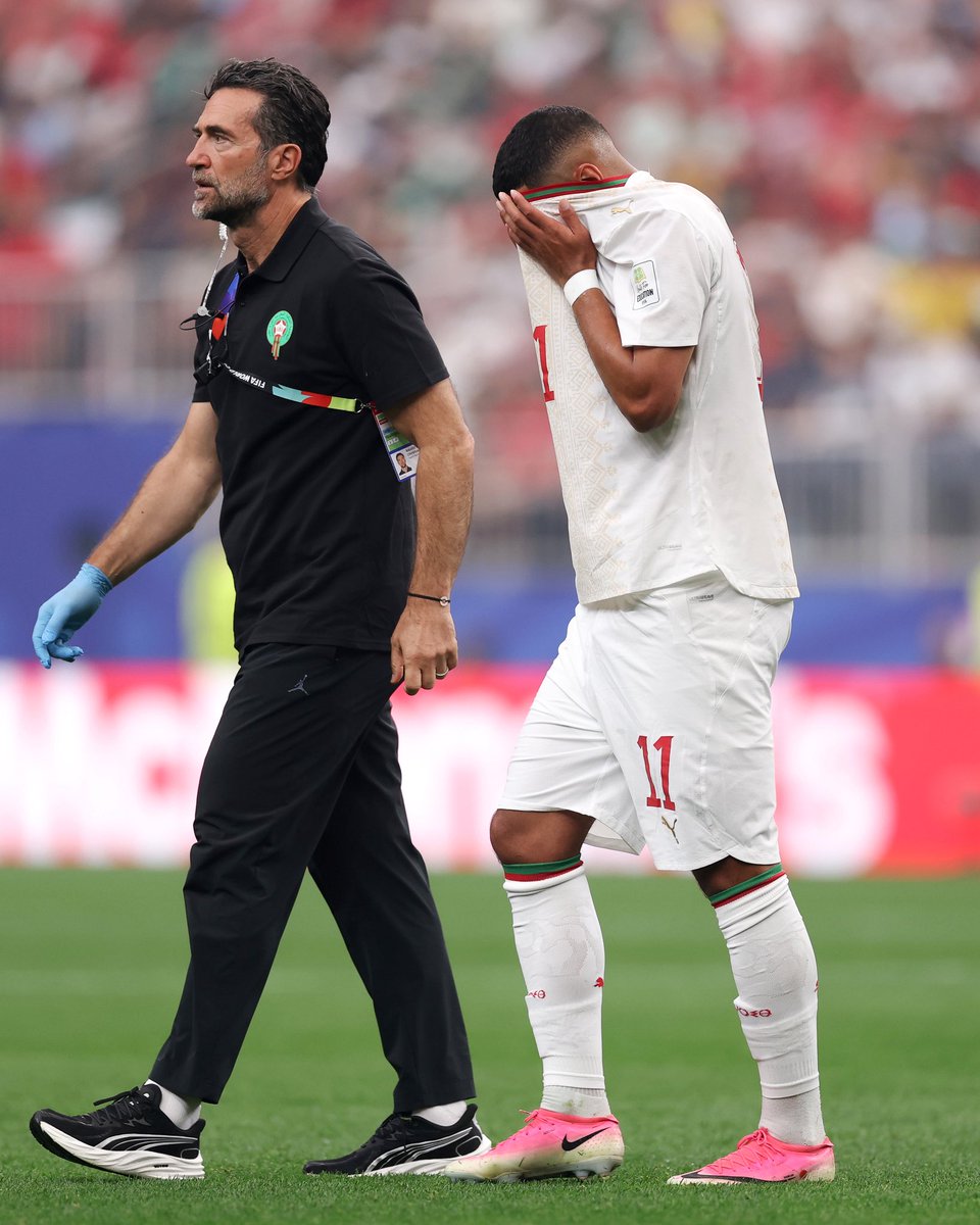 RMCF_Minuto93's tweet photo. 【悲報】

🇲🇦サイバリが負傷交代

#モロッコ https://t.co/1oE8mvio8u