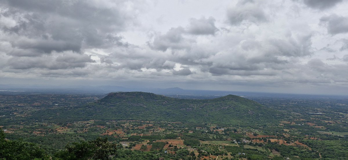 SsWriting05's tweet photo. @BTS__Jinderella Is this the view from Nandi hills? https://t.co/5hFYOVfRBW