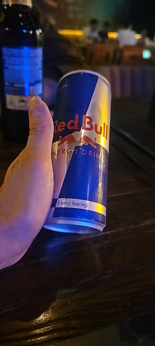 akarseher15's tweet photo. Alkol kullanmıyoruz diye redbulu kafa çarpmaya yakın (!) önümüze koyan arkadaşa teşekkür ederiz
#Sirwinstonpub #Burdur https://t.co/sCTmBToyn7