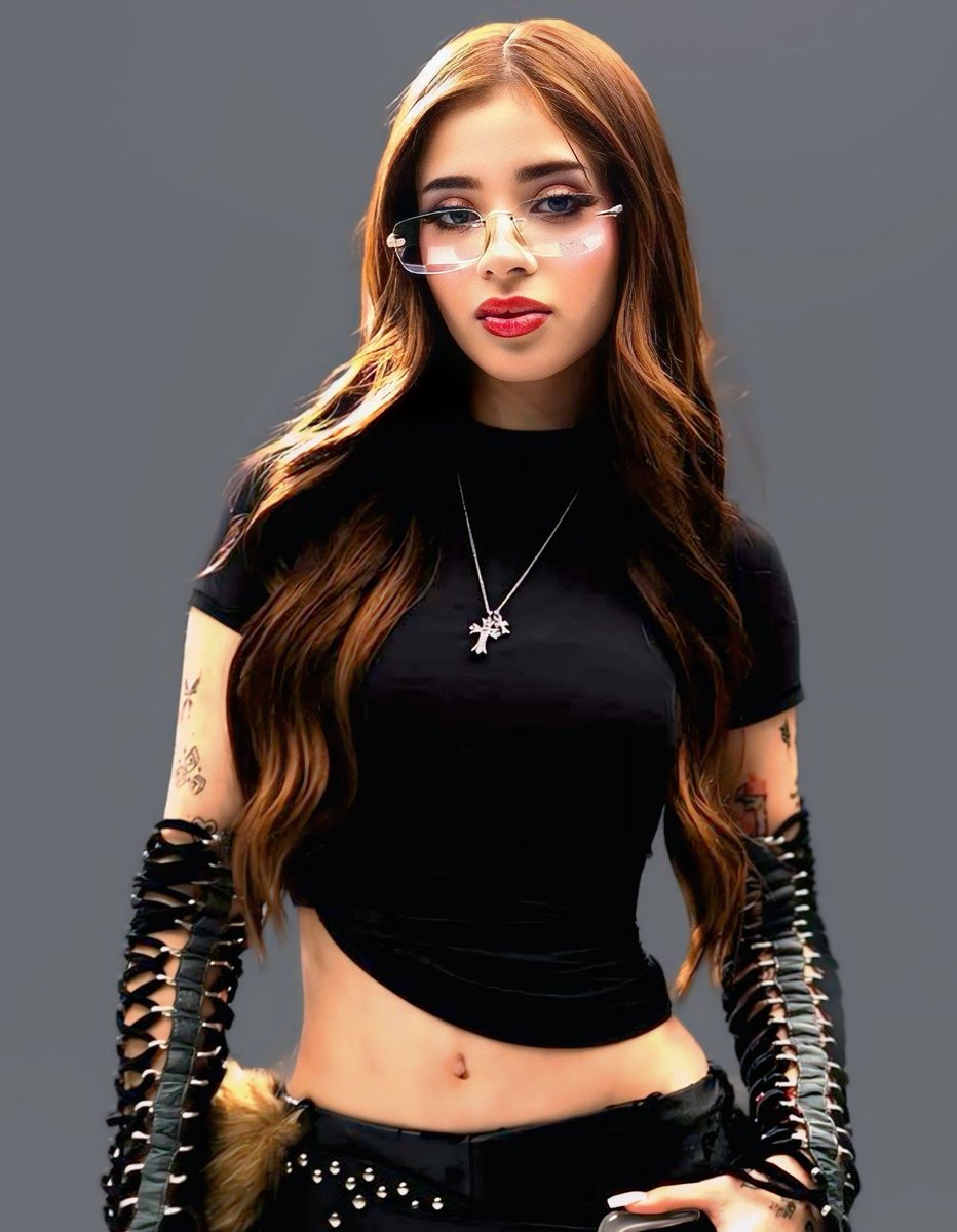 Keniagraphcs's tweet photo. No puedo creer lo enferm0s que son los fans de danna al hacerse pasar por fans de katteyes y atacar a kenia (Generandole hate a katt) ambas artistas están haciendo cosas increibles y eso les arde.

Mejor enfoquense en darle Streams a Lucid dreams y no hagan este tipo de cosas. https://t.co/lujb4OMzdU