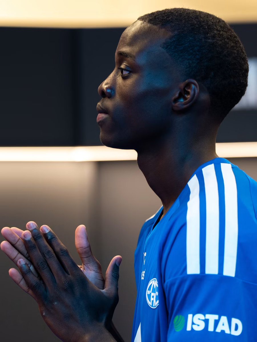 diambars_fc's tweet photo. Formé à l’Institut @DiambarsClub, notre ancien milieu de terrain Seydina Diop s’est engagé avec le FK Molde jusqu’à l’été 2030.

Toute la famille Diambars lui adresse ses plus sincères félicitations et lui souhaite une pleine réussite dans cette nouvelle étape de sa carrière. https://t.co/mElfLaLTPS