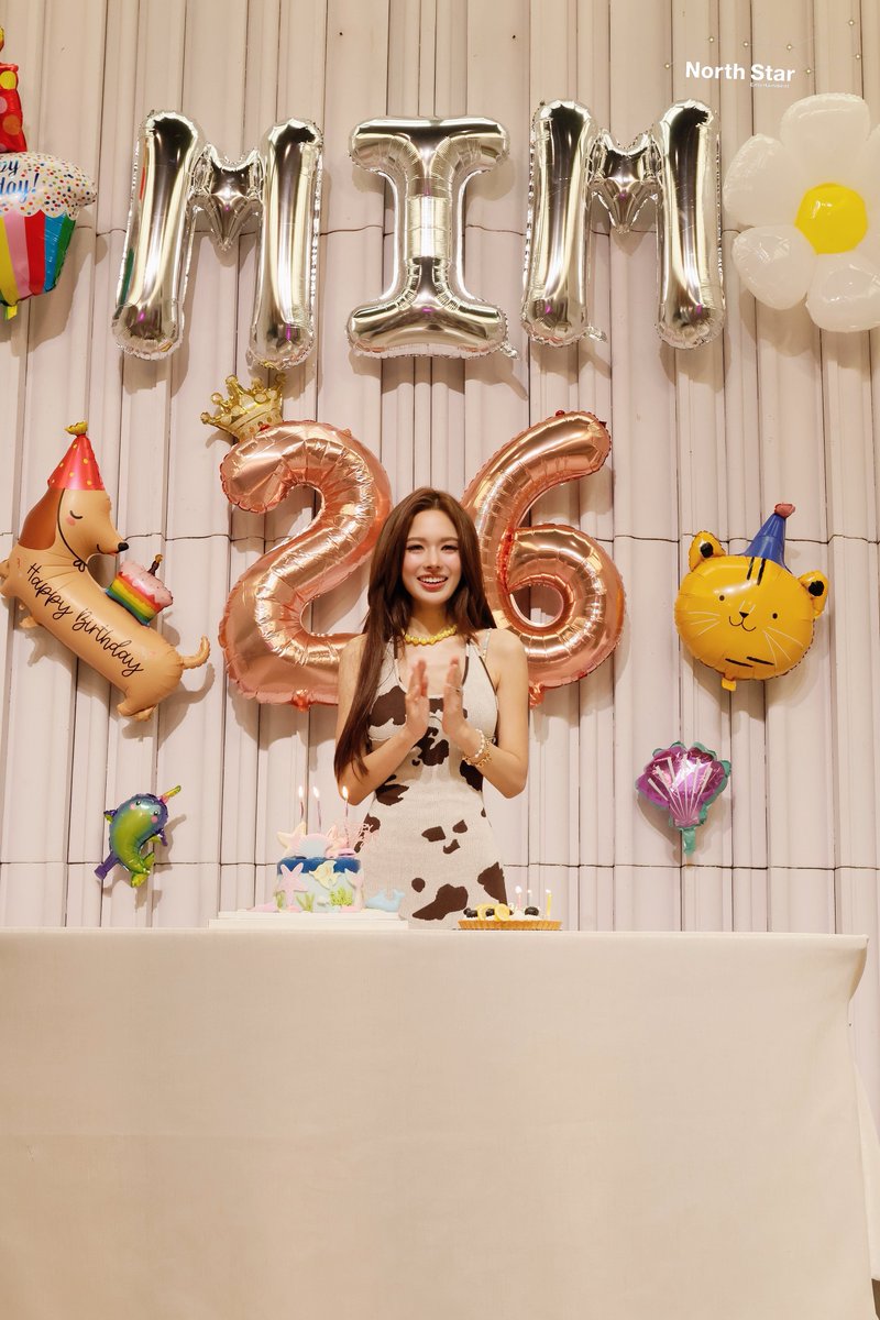 ApplemimHQ's tweet photo. We are very grateful to all the people who always show love to our dear Mim, and today on her birthday they made themselves doubly noticeable.

AMMIREY WITH MIM 26 BIRTHDAY
#Mimu26thbirthday 
#Mimpanthita https://t.co/pUM4jvALEP