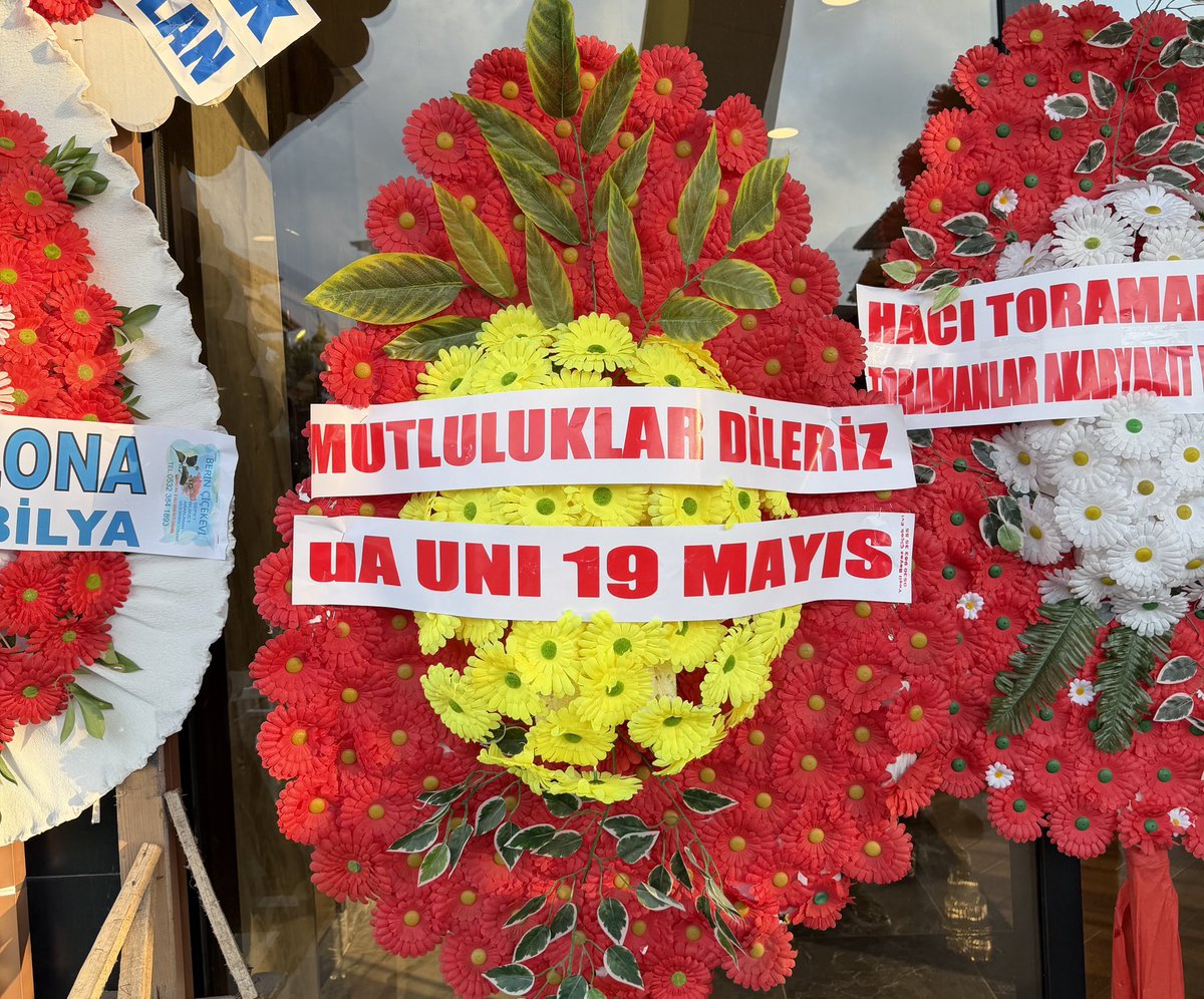 uAUNI19Mayis_'s tweet photo. Grubumuzun sevilen isimlerinden ve emektarlarından Oğuzhan Aydın dünya evine girmiştir. Kendisine ve eşine bir ömür boyu mutluluklar diliyoruz.
#ultrAslanUNI https://t.co/iJK30ksk2l