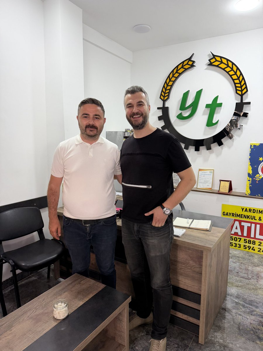 aliakguntr's tweet photo. 📍Esnaf Ziyareti 
İlçe esnaflarımızdan Yardım Tarım Nezih Yardım’ı ziyaret edip işlerinde kolaylıklar diledik. https://t.co/ILkrWmCLZZ