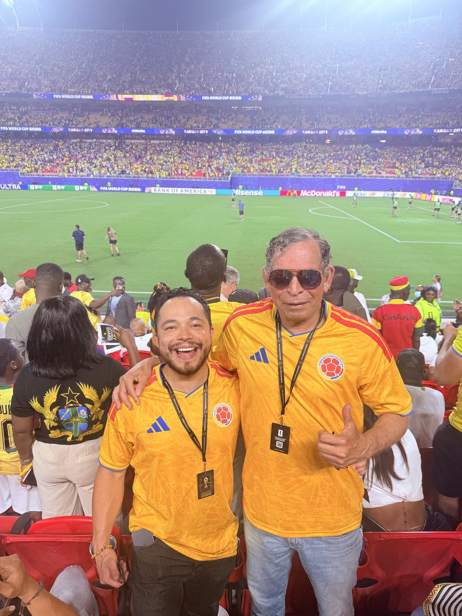 WilliamAs17's tweet photo. Happy 4th of July, from Kansas! #july #4thJuly #worldcup #mundial #colombia
#colombiavsghana #fifawordlcup https://t.co/8v02FDmvkh