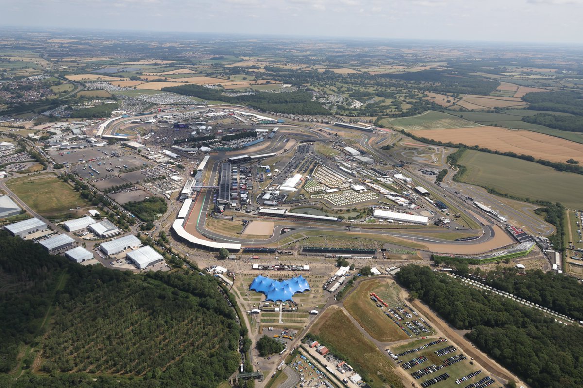 F1's tweet photo. R A C E 🇬🇧 D A Y 

#F1 #BritishGP https://t.co/l4NVY8YbcA