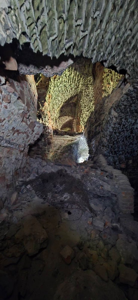 grizzledcheese's tweet photo. Bunch of almost cave false floors. 
Wait, no.
Bunch of almost mine false floors. https://t.co/gt63uiz1Af