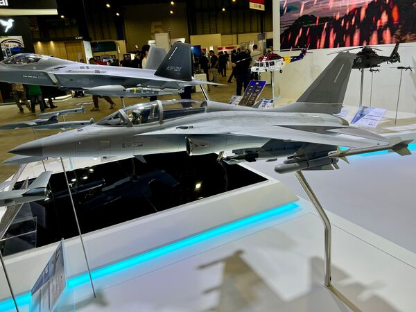 OSINTalert_HQ's tweet photo. @PhilAirForce The contract for 12 additional FA-50PH Block 70s and the possible 20 KF-21 Boramae Block IIs are equipped with fully integrated air-to-air refueling capabilities. If the PAF wishes to bring out the full potential of these new jets, a tanker is absolutely necessary. 

🧵3/X https://t.co/MExPHOw6Hq