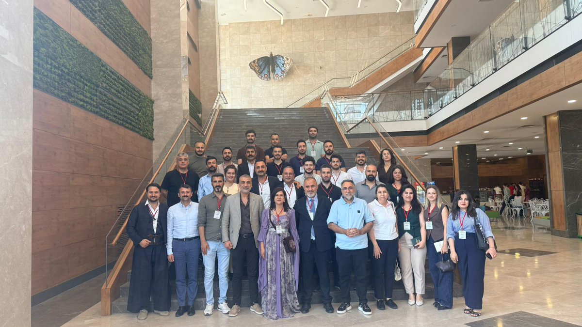 ohdsirnak's tweet photo. OHD şaxa Şirnexê û endamên Baroya Şirnexê ji roja yekemîn a Konferansa Hiquqnasên Kurd a Demokratîk. https://t.co/fTlrCEEpQj