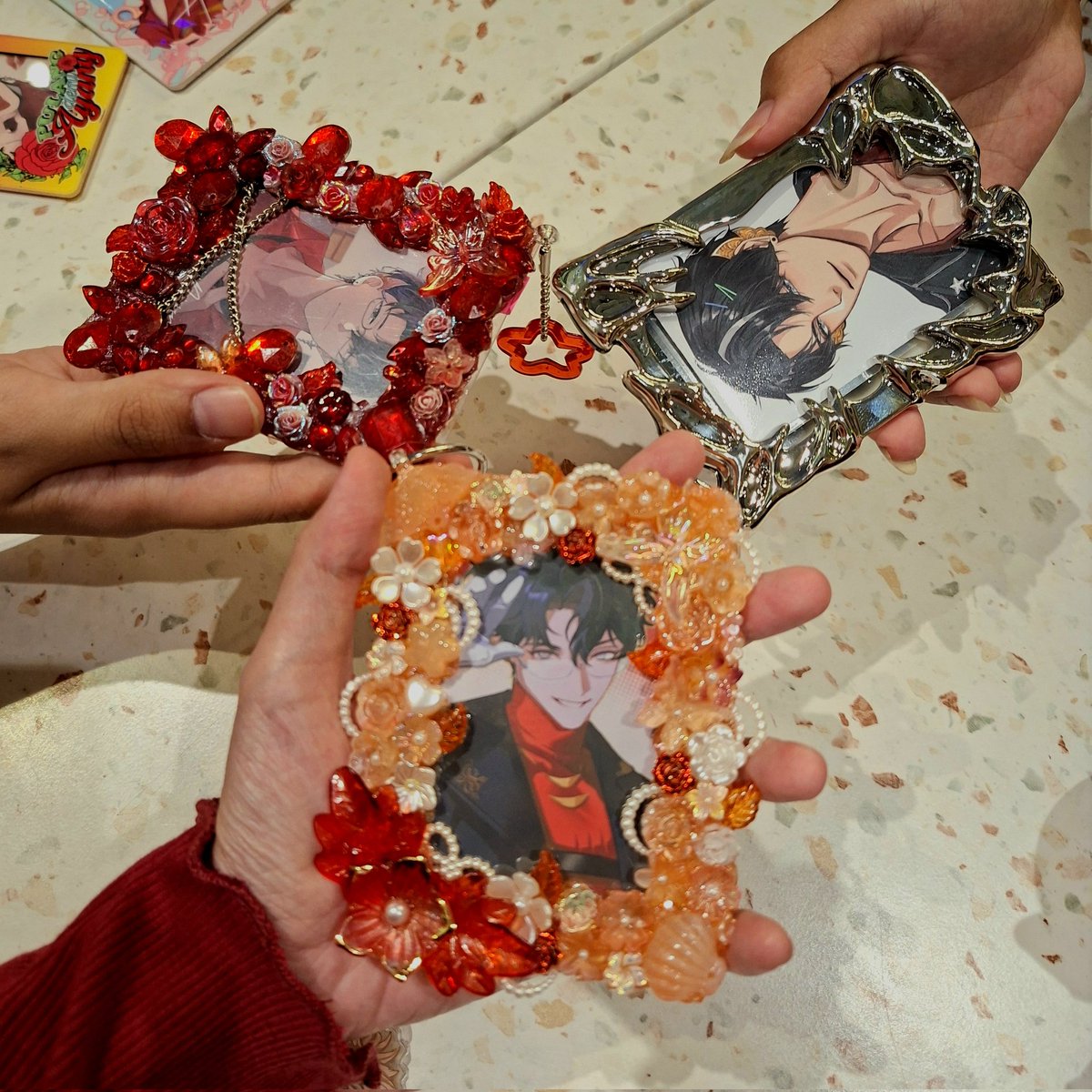 mngosaurus's tweet photo. Otsuu semuaa~ jujur dah panik dijalan karena telat tadi, maaciii @xxshizunxx @jeuukeprok @mezurashiku udh bantuin ak heheh, maacii juga yg udh mau trade dan berbagi freebiesnyaa 🥹❤️
Sama ada kucing titipan abang #arjunyan https://t.co/IJjQngYW0X