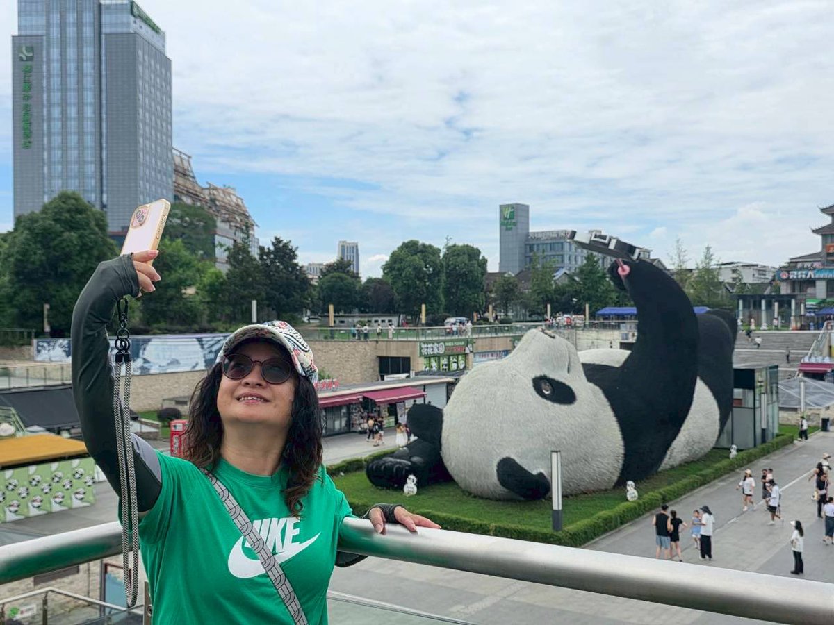Fiby2yu's tweet photo. #熊貓 🐼#pabda 💕🍡😅😍 https://t.co/g2Tv9Sw6MU