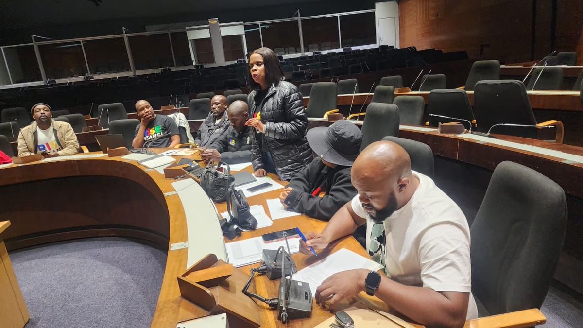 Sarah_Mabotsa's tweet photo. Equipping our leaders with the tools, integrity, and policies to serve communities across @CityTshwane The @Rise_Mzansi Candidate Induction Programme is well underway! Together, we are getting ready to build safe, prosperous, and equal municipalities. 🇿🇦🤝 #WeNeedNewLeaders https://t.co/bz26xkcK8o