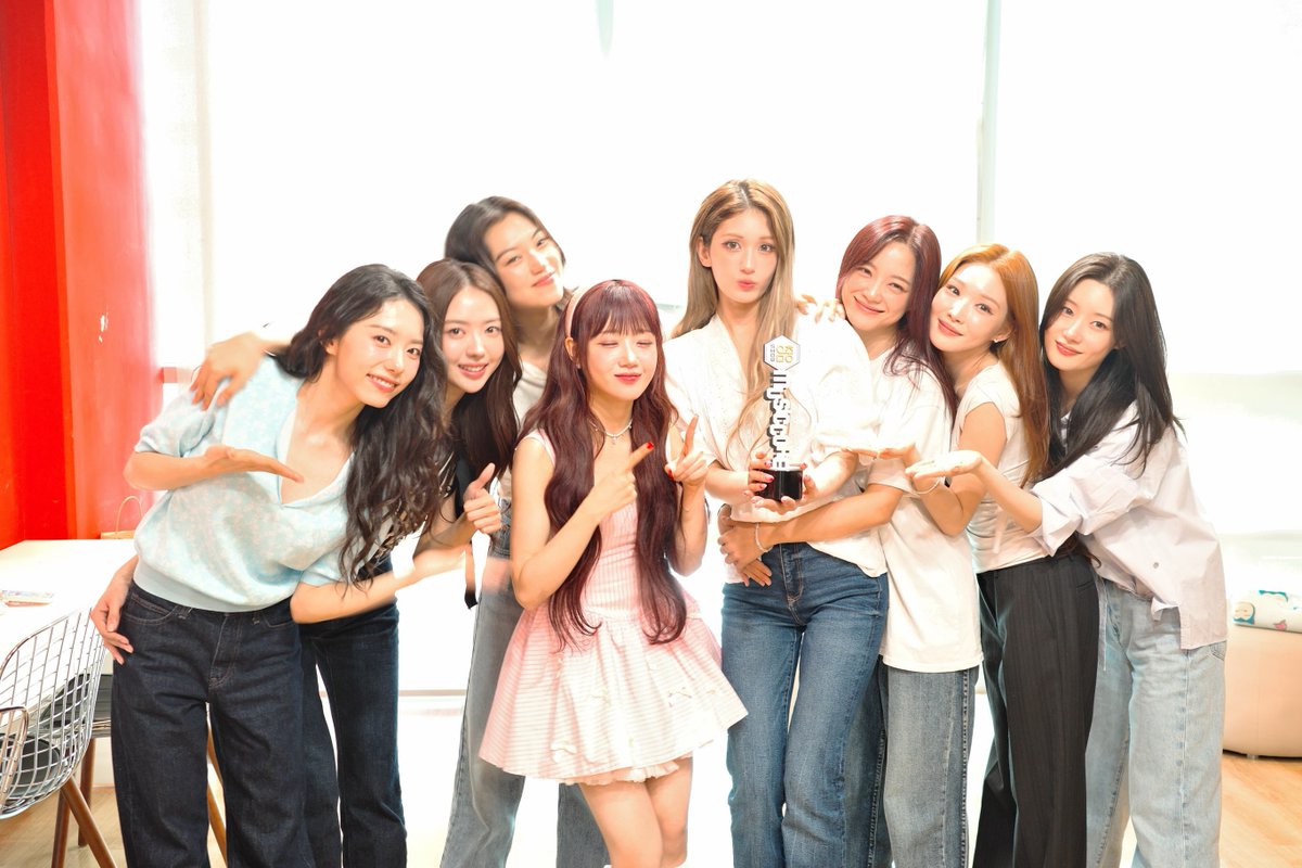 KIMCHUNGHA_TH's tweet photo. [PIC] 260704 s_sohye (SOHYE) Instagram Update with CHUNG HA

I.O.I ในรายการ Show! Music Core วันนี้

"อาวุธลับก็คือชเวยูจองกับ I.O.I นั่นเอง❤️"

https://t.co/9hvnAY3lJF

#CHUNGHA_10th_IOI
#IOI12thWin #Suddenly3rdWin
#아이오아이 #IOI #청하 #CHUNGHA https://t.co/382rf4lzeg