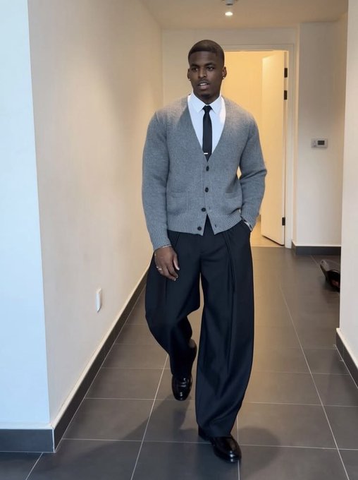 MensFashionGeek's tweet photo. Obsessed with these corporate outfits lately. https://t.co/QY0zKuo7NV
