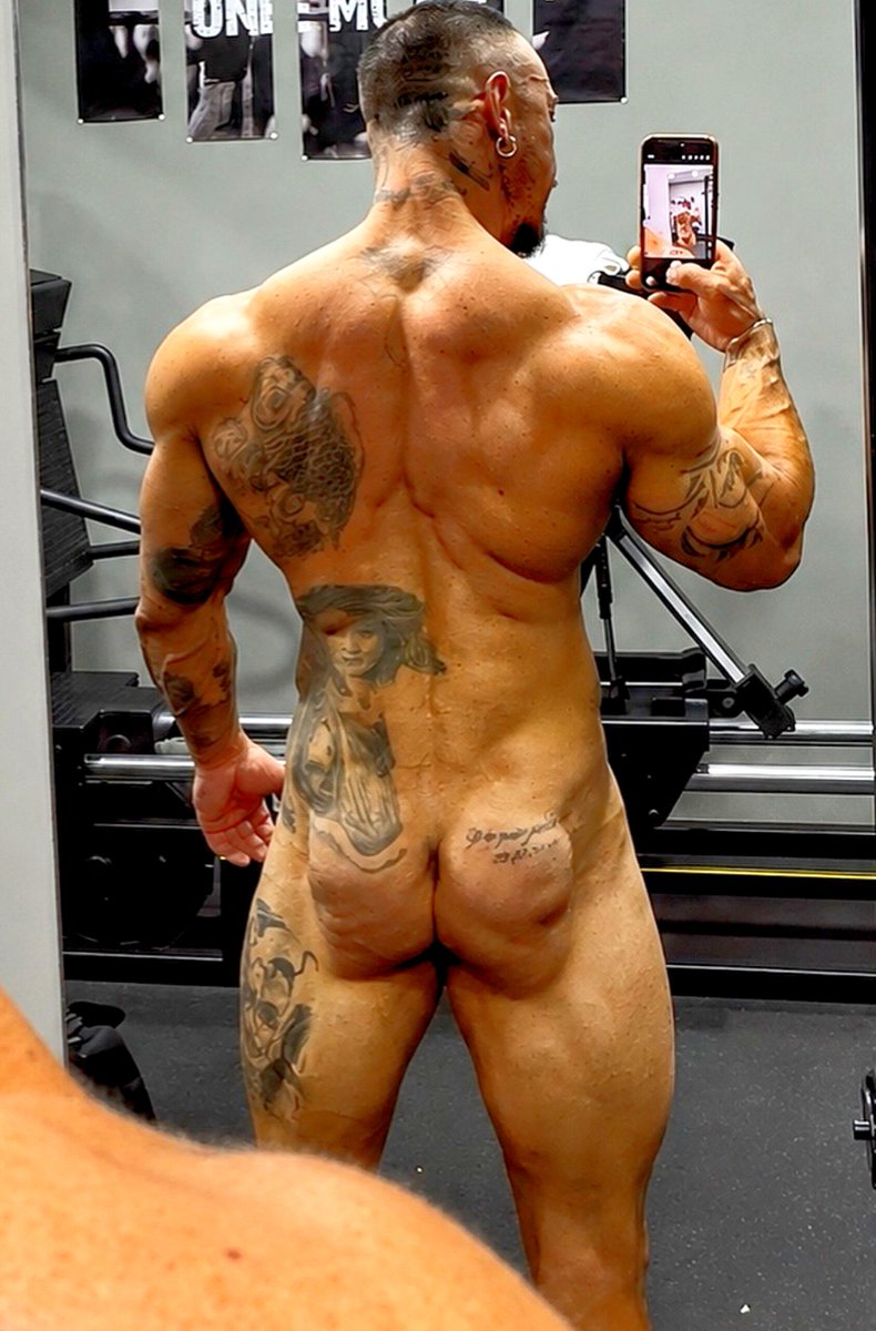 BodybuildersHOT's tweet photo. π https://t.co/HHQFR3iFc1
#bodybuildingbackstage #bodybuilding #backstage #tanning #tan #bodybuildingtan #protan #ifbbpro #bodybuilder #italian #muscletan #italybodybuilding #italianbodybuilder https://t.co/O0Is3KiBY9