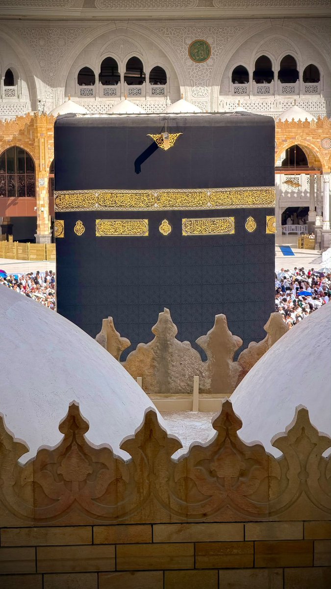 NewslyKSA's tweet photo. 🕋 المسجد الحرام.. سكينة تعانق القلوب ✨

🤍 الطائفون يرسمون مشهدًا إيمانيًا مهيبًا
🕋 الكعبة المشرفة تتوسط أطهر بقاع الأرض
🇸🇦 خدمات متكاملة تعزز راحة ضيوف الرحمن
🤲 أجواء من الخشوع والطمأنينة في البيت العتيق
📷بعدسة سلمان المقاطي https://t.co/AQfUrowEKk