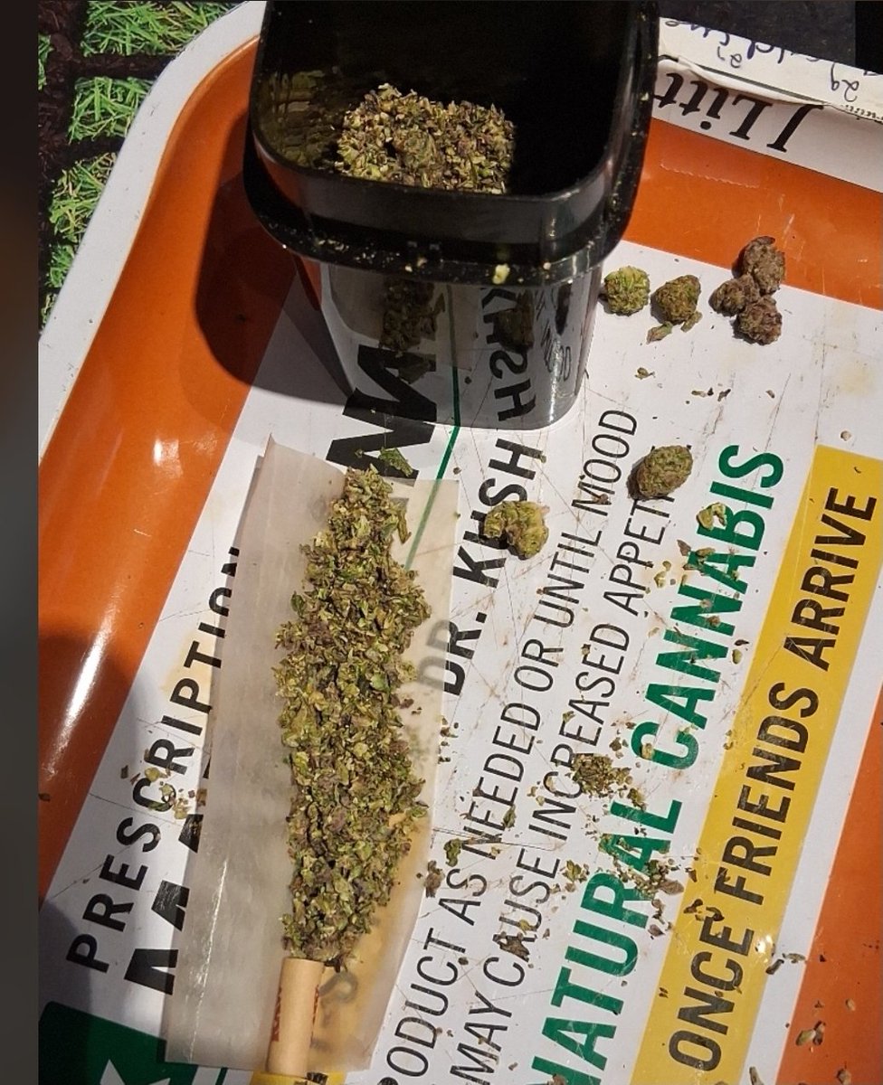 bluntbladeV's tweet photo. Caption: The anatomy of the Demon Wok. ๐ฅฃ๐น
1๏ธโฃ 10+ premium strains and 2 hash types tossed together
2๏ธโฃ Laid out flawlessly
3๏ธโฃ Twisted, locked, and loaded for the 4pm pregame
Talk about a chaotic masterpiece. ๐จ
#DemonWok #CannabisCommunity #RollOne #HashLover #BluntBlade https://t.co/25qGxc4v5h