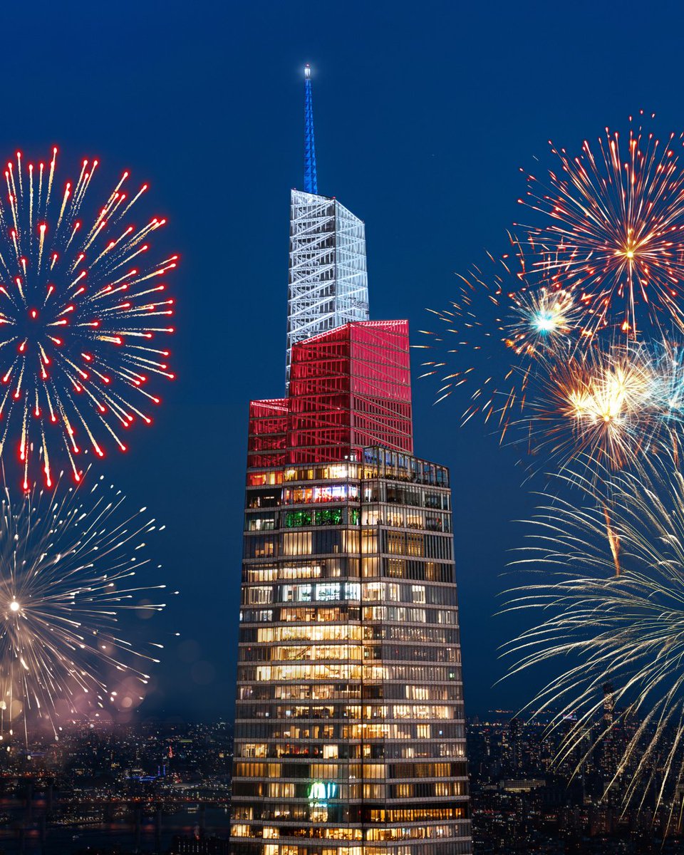 SLGreen's tweet photo. ✨🇺🇸 Happy 250th Birthday, America! 🇺🇸 ✨

We celebrate America’s past and build toward its future. That spirit lives in every city, every skyline, and every bold idea that refuses to stay on the ground. SL Green is proud to be inspired by it. https://t.co/SL4RsynWWY