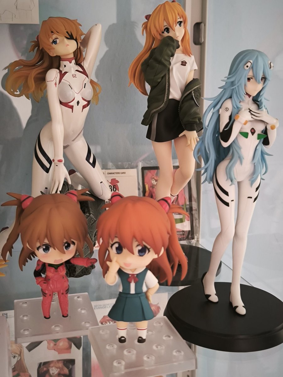 reithecrab's tweet photo. Im out of space for this beautiful mirror Rei :') I guess I can leave her on my bed side table for now https://t.co/dfXayzPkF4
