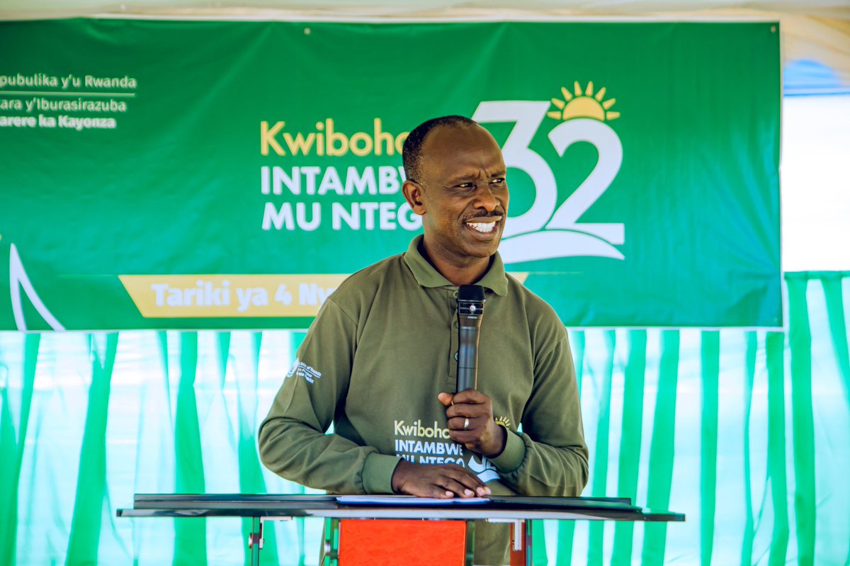 KayonzaDistrict's tweet photo. Minisitiri w'Ubutegetsi bw'Igihugu, @Dominiquehab , Umunyamabanga wa Leta muri @RwandaAgri , Dr. Solange Uwituze, Guverineri wa @RwandaEast , @PudenceR , Ubuyobozi bw'Akarere n'inzego z’umutekano. https://t.co/GNOKVtO2tF