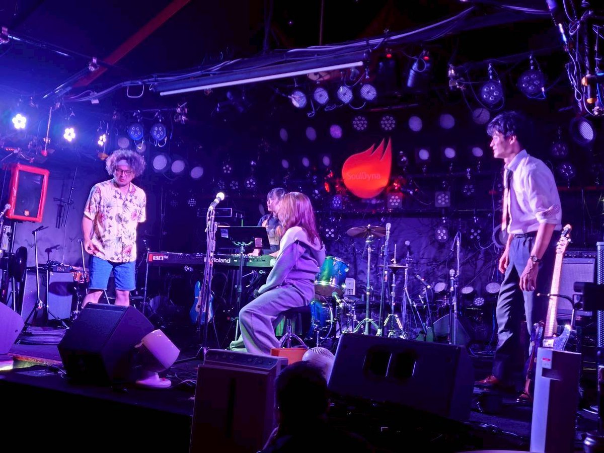hapiendou's tweet photo. 🍋ほっとレモネードFES 2026
そして、銀婚式を迎えられた草野家のみなさま、本当におめでとうございました！

FES内で唯一の演劇ライブでしたが、いかがでしたでしょうか？
あたたかい雰囲気に包まれながらお届けできて、本当に嬉しかったです。

みなさま、本当にありがとうございました！ https://t.co/XoTANwnhSU