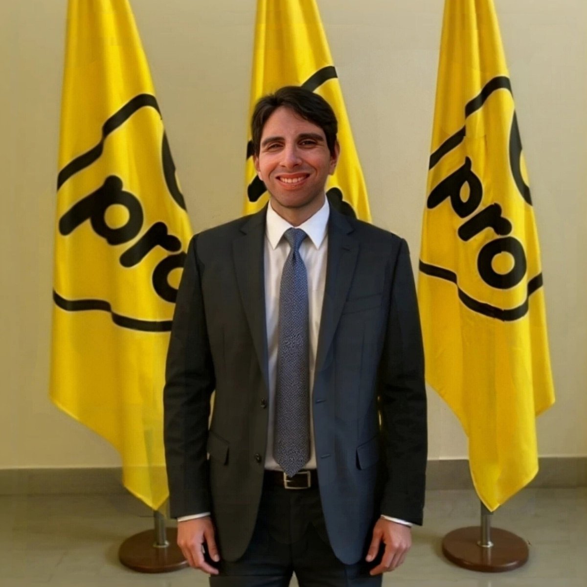 DaniAlarconOk's tweet photo. Se llenan la boca diciendo que el PRO está muerto, pero lamento informarles como dice el Ingeniero Mauricio Macri el PRO está más vivo que nunca, señores. https://t.co/u2nhgZnmwu